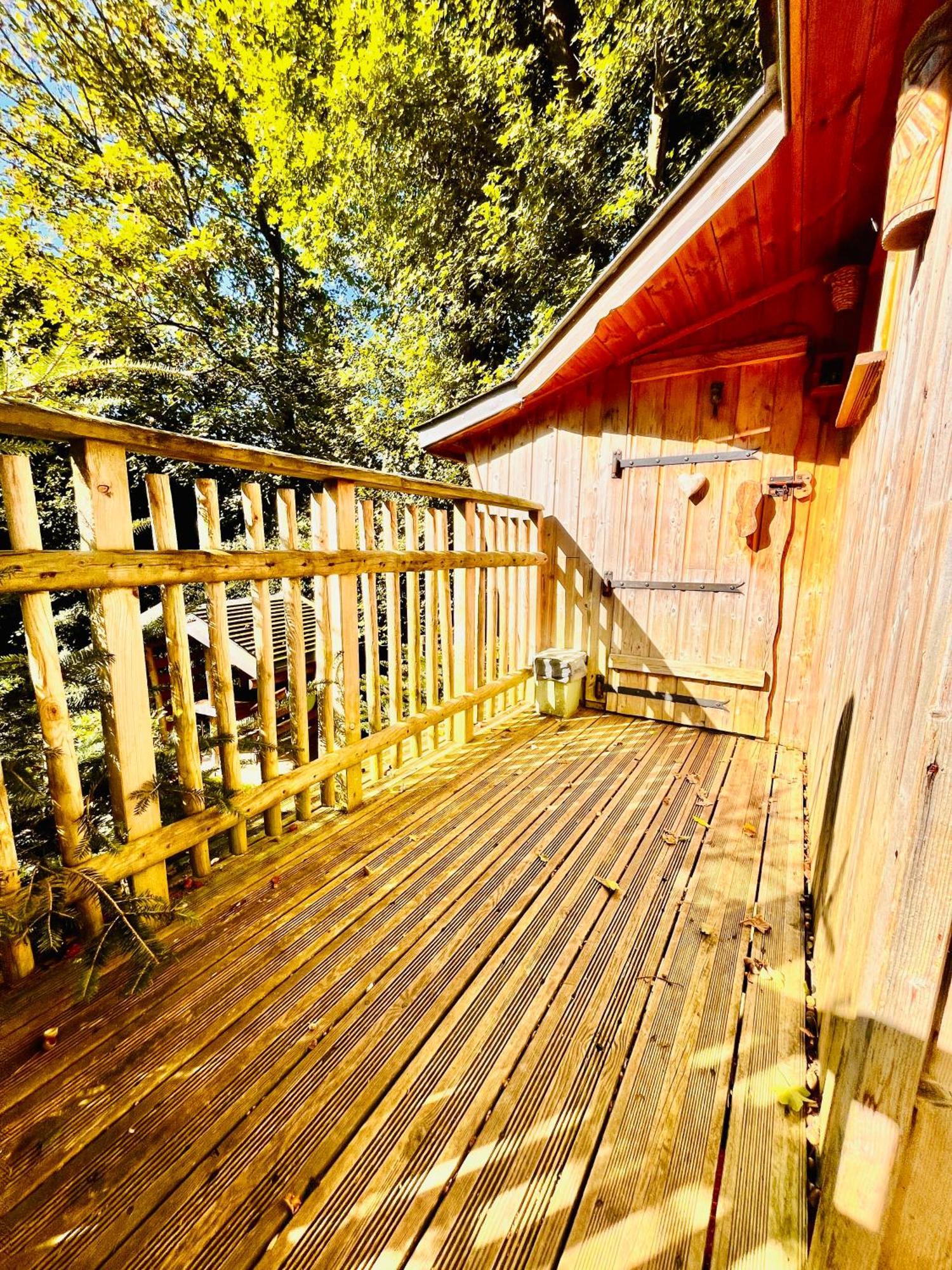 La Cabane Perchee Du Trappeur エクランヴィル エクステリア 写真