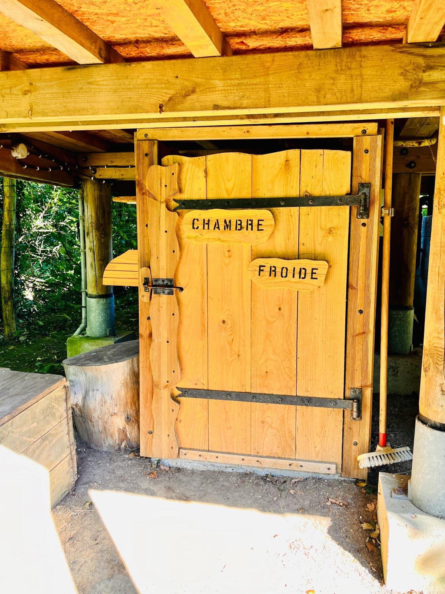 La Cabane Perchee Du Trappeur エクランヴィル エクステリア 写真