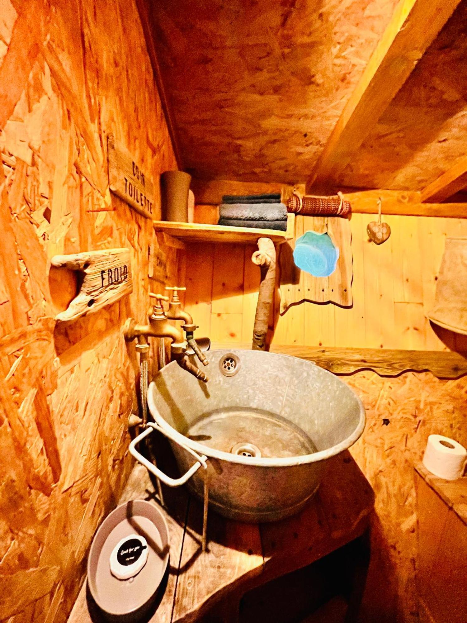 La Cabane Perchee Du Trappeur エクランヴィル エクステリア 写真