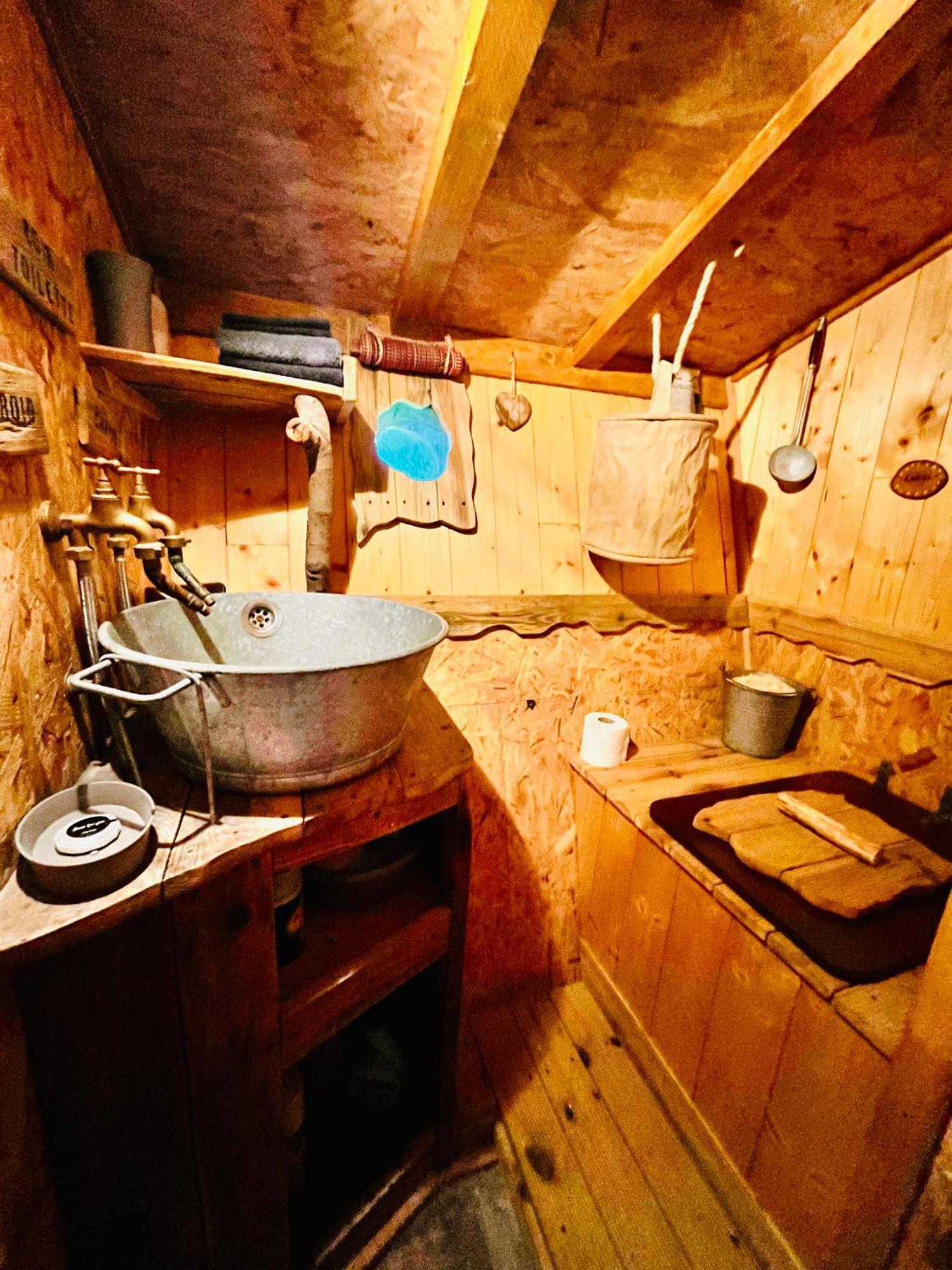 La Cabane Perchee Du Trappeur エクランヴィル エクステリア 写真